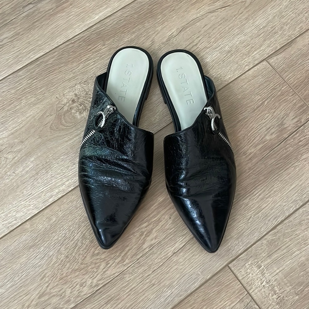 1 State Pointed Toe Flats